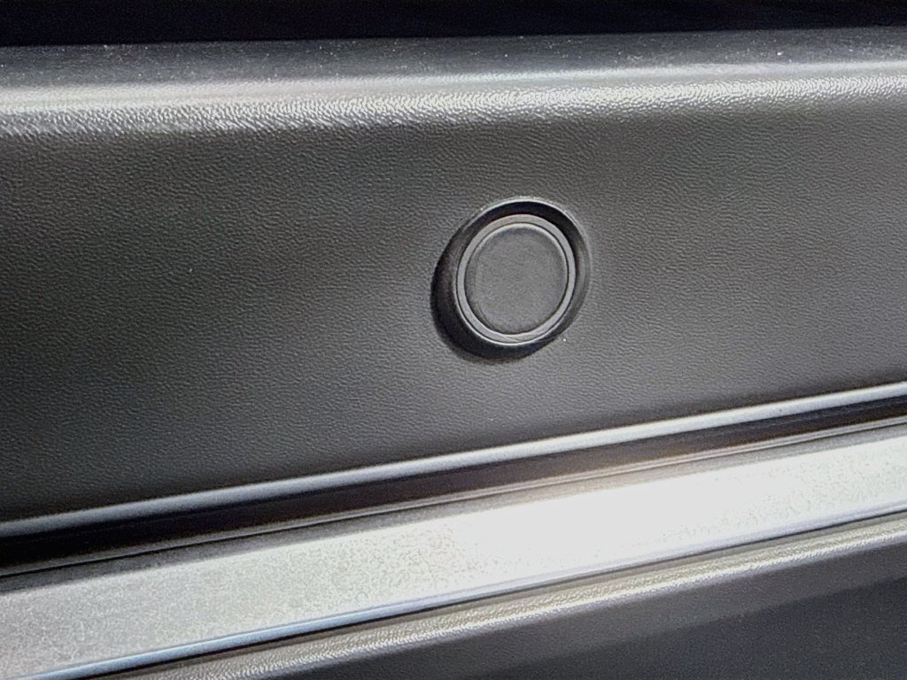 Lexus LX photo 23