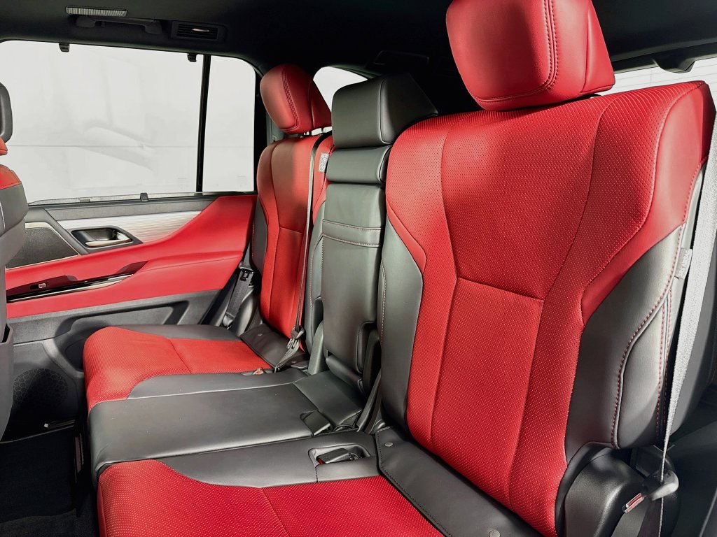 Lexus LX photo 33