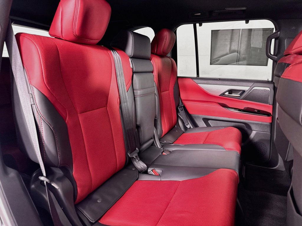 Lexus LX photo 38