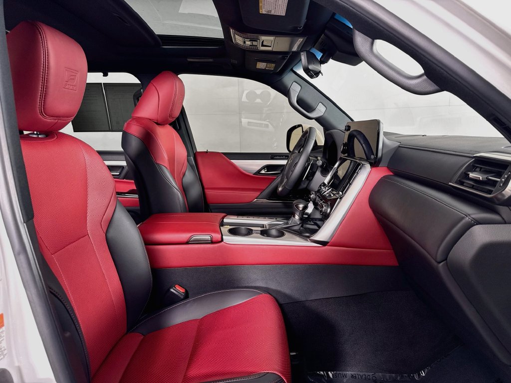 Lexus LX photo 39