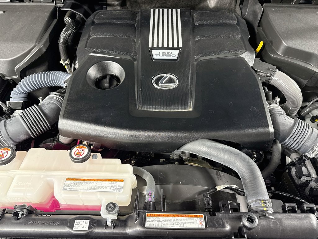 Lexus LX photo 42