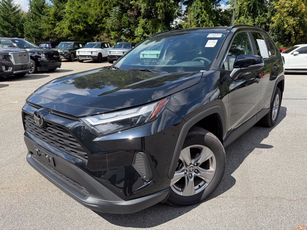 Toyota RAV4 photo 2
