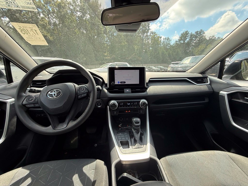 Toyota RAV4 photo 10