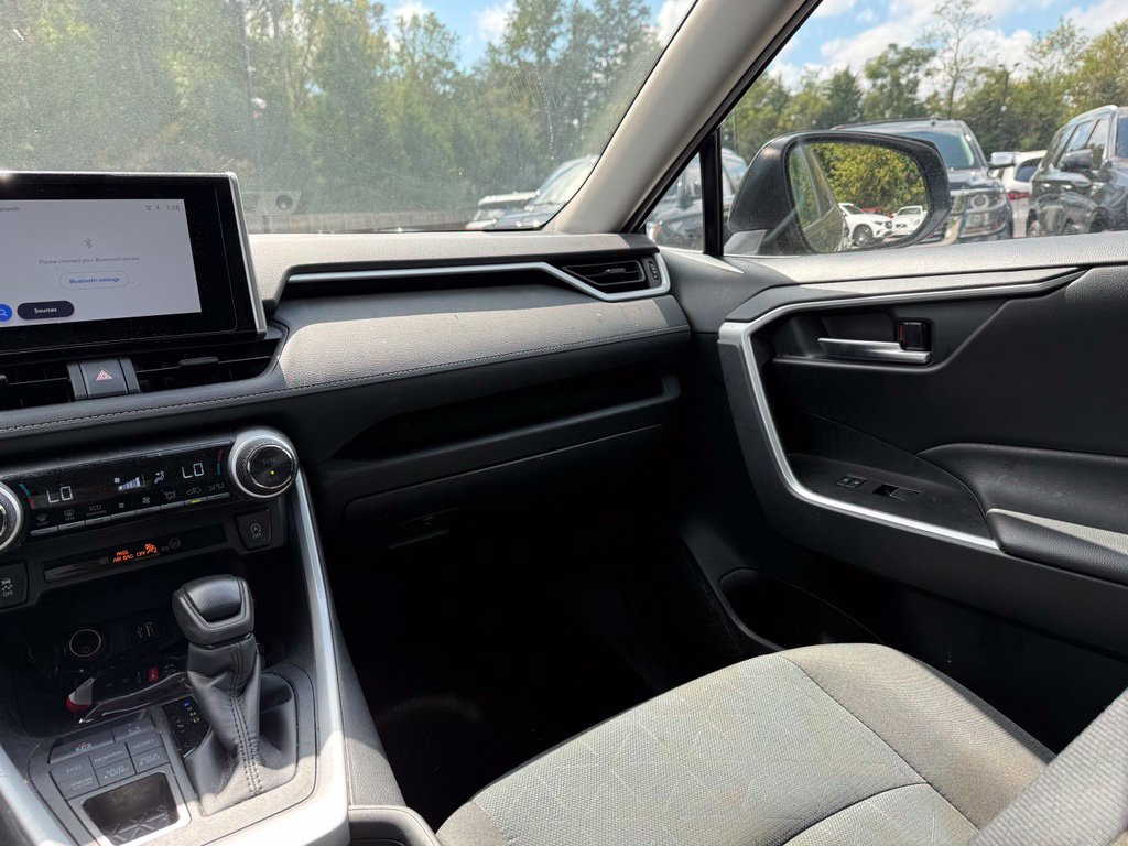 Toyota RAV4 photo 13