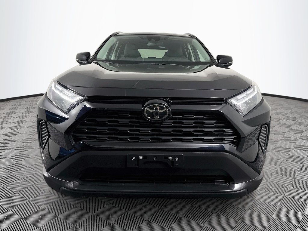 Photo 2 of this Toyota RAV4
