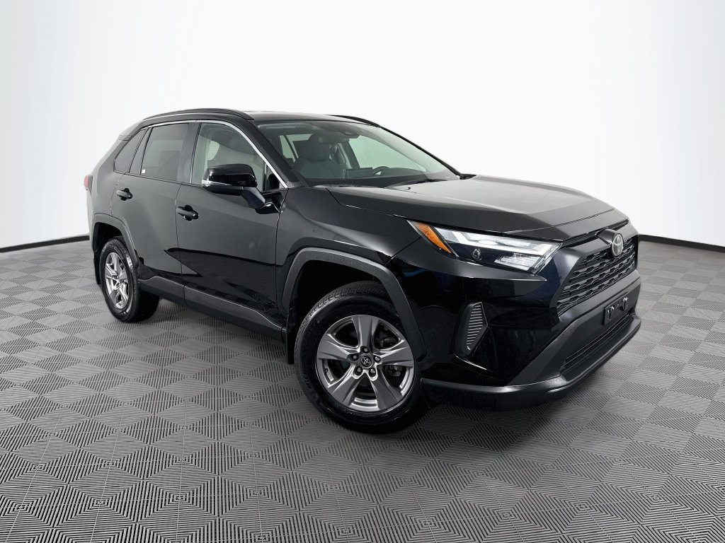 Photo 3 of this Toyota RAV4