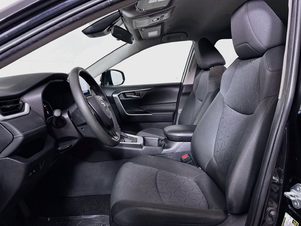 Photo 24 of this Toyota RAV4