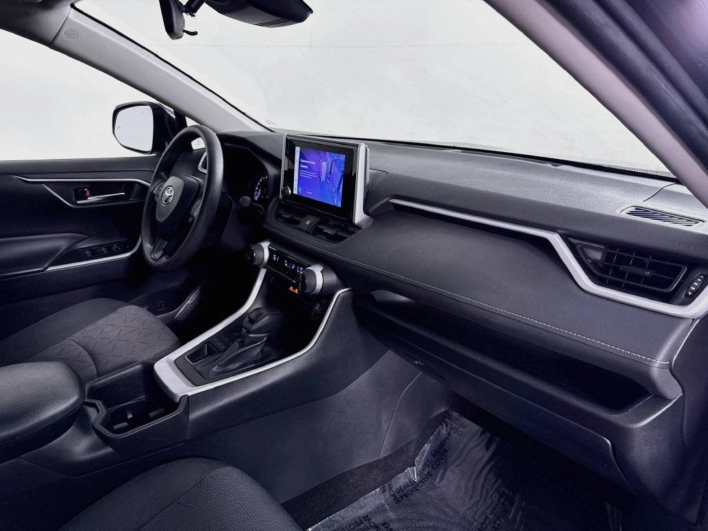 Photo 32 of this Toyota RAV4