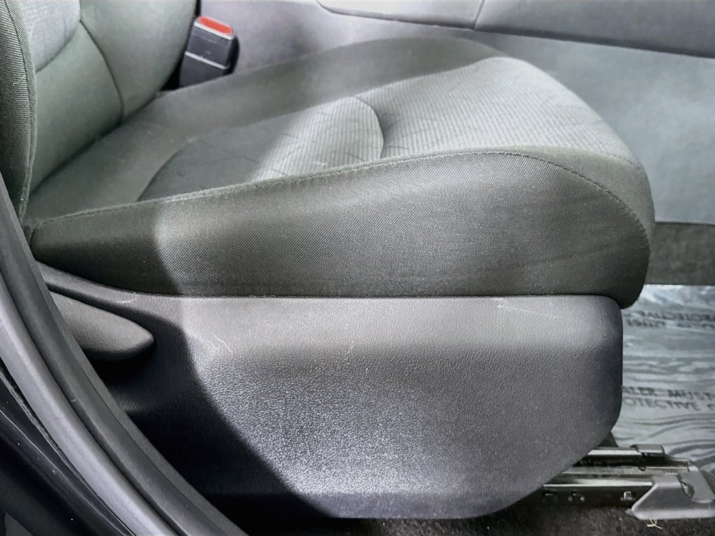 Photo 33 of this Toyota RAV4
