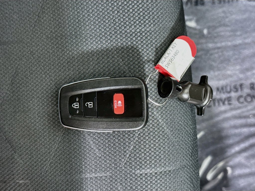 Photo 37 of this Toyota RAV4