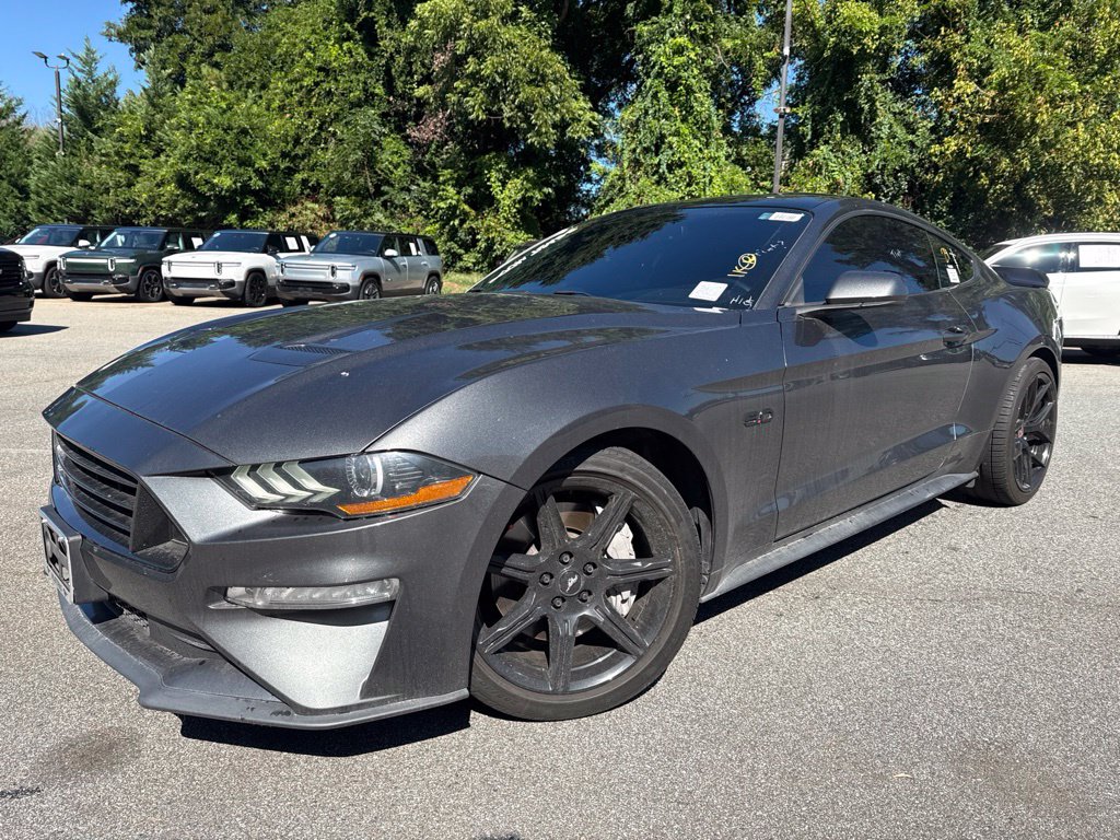 Ford Mustang photo 2
