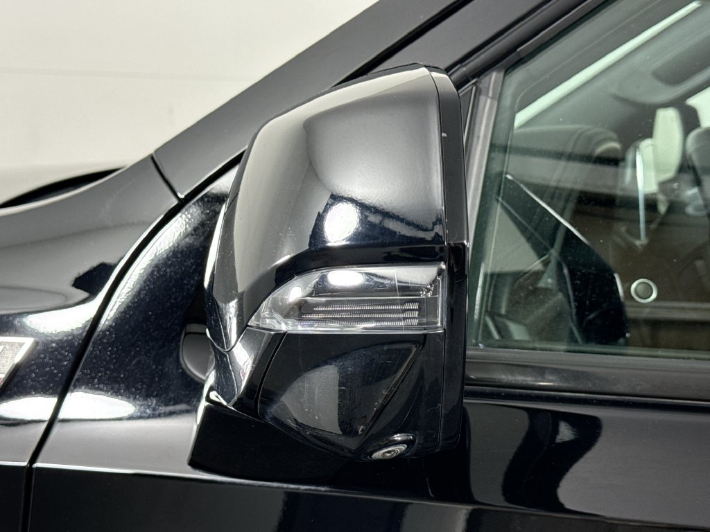 Photo 20 of this Chevrolet Tahoe