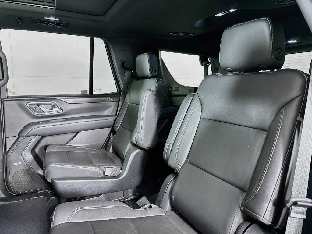 Photo 32 of this Chevrolet Tahoe