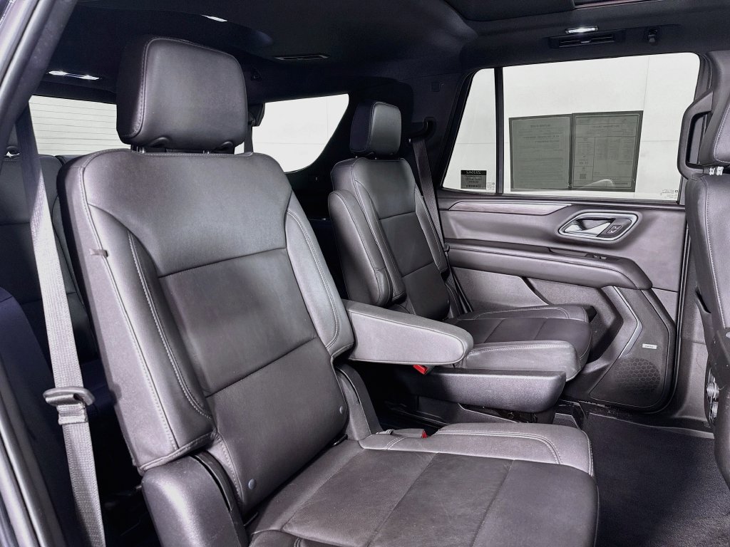 Photo 37 of this Chevrolet Tahoe
