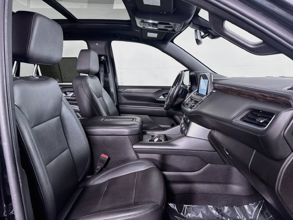 Photo 38 of this Chevrolet Tahoe
