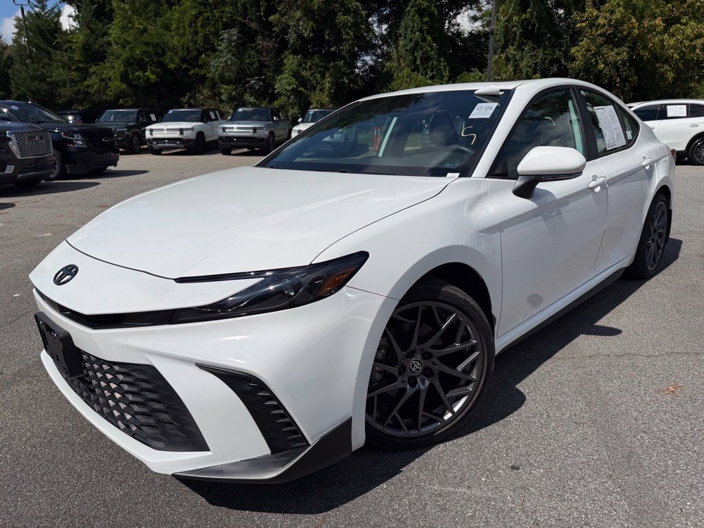 Toyota Camry photo 2