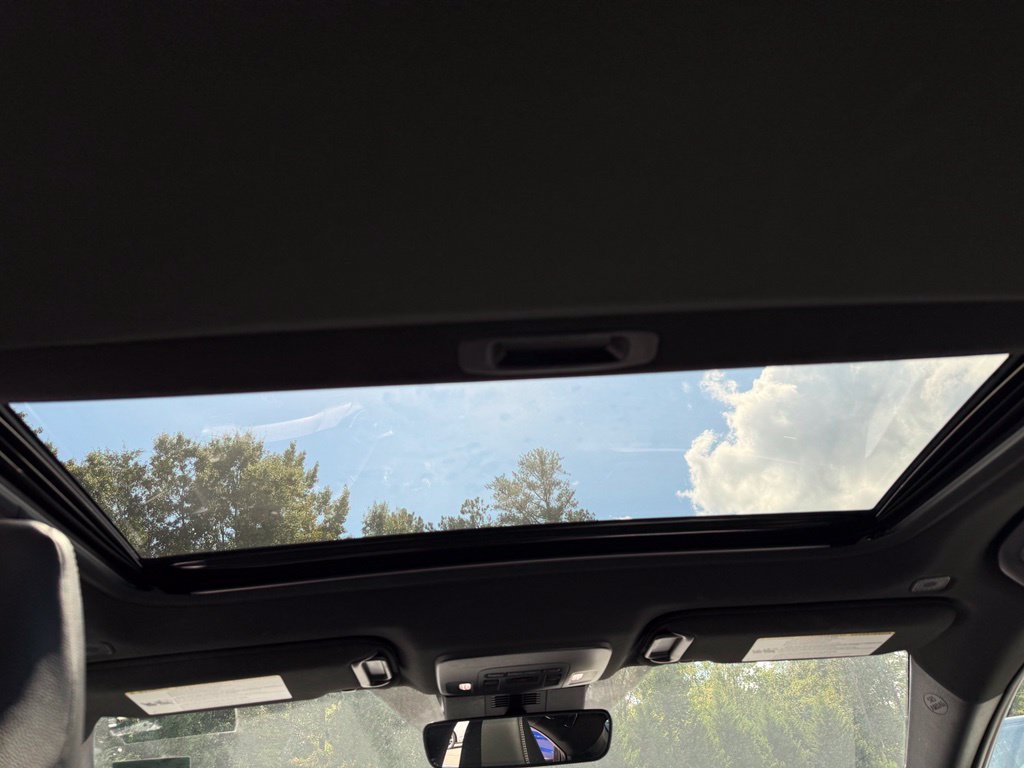 Toyota Camry photo 11