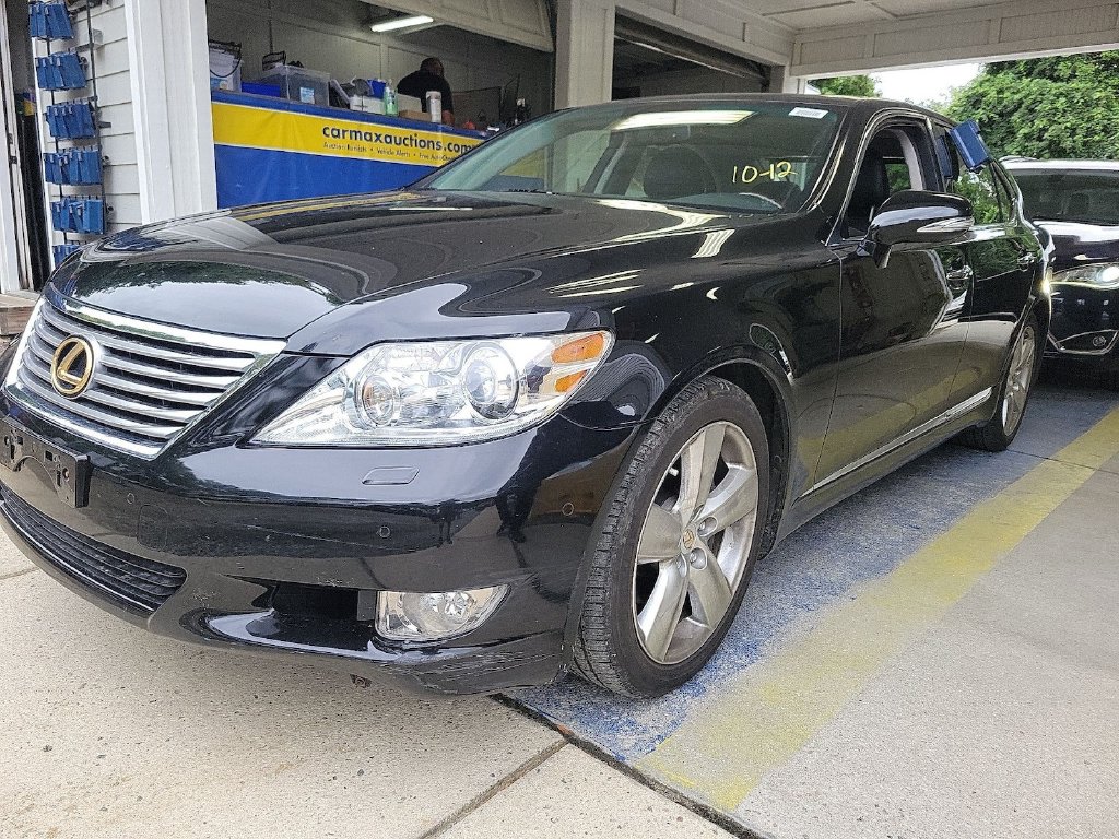 Photo 2 of this Lexus LS 460