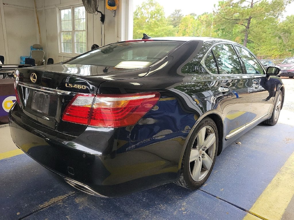 Photo 4 of this Lexus LS 460