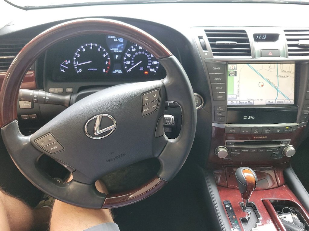Photo 5 of this Lexus LS 460
