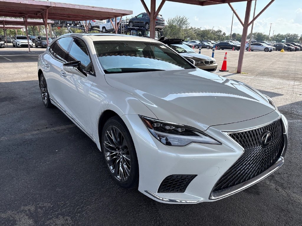 Photo 3 of this Lexus LS 500