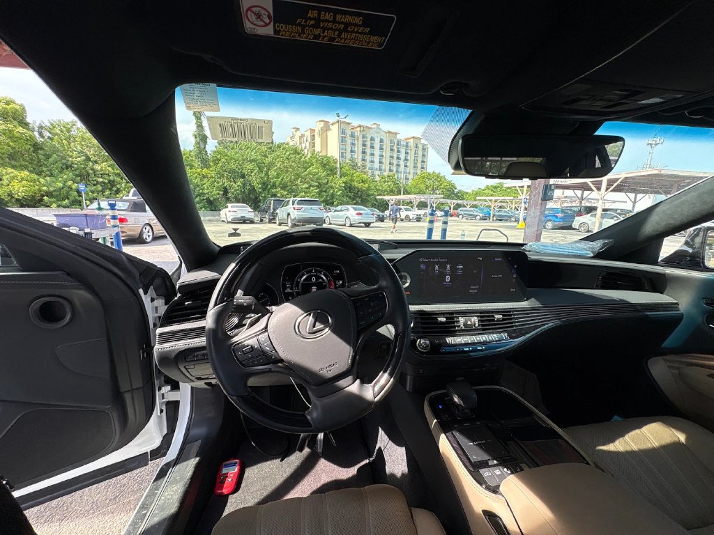 Photo 8 of this Lexus LS 500
