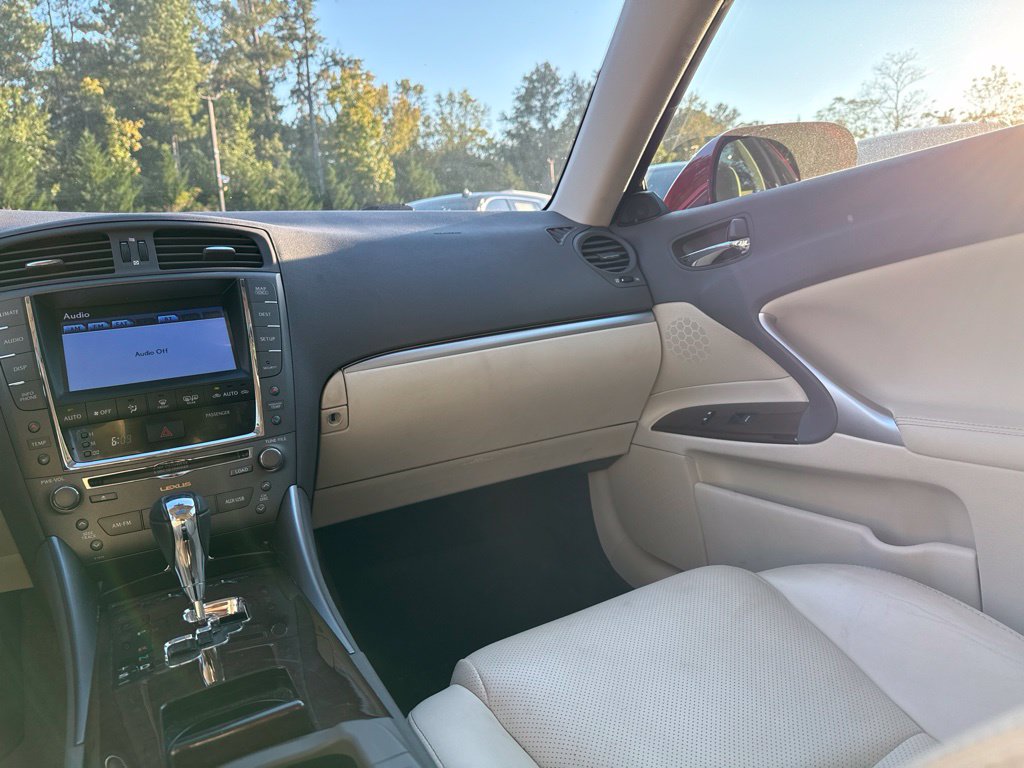 Photo 11 of this Lexus IS 350