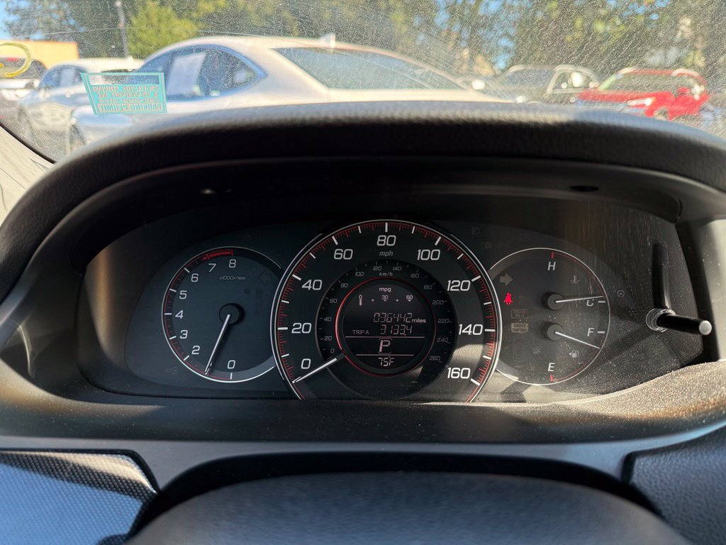 Honda Accord photo 9