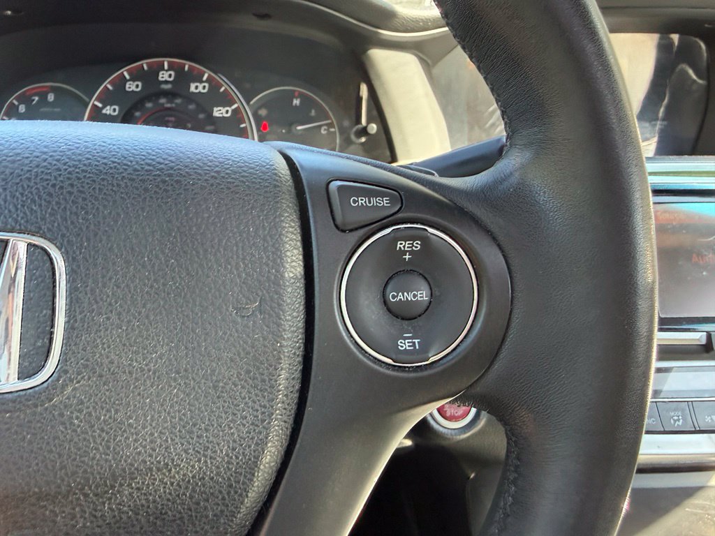 Honda Accord photo 14