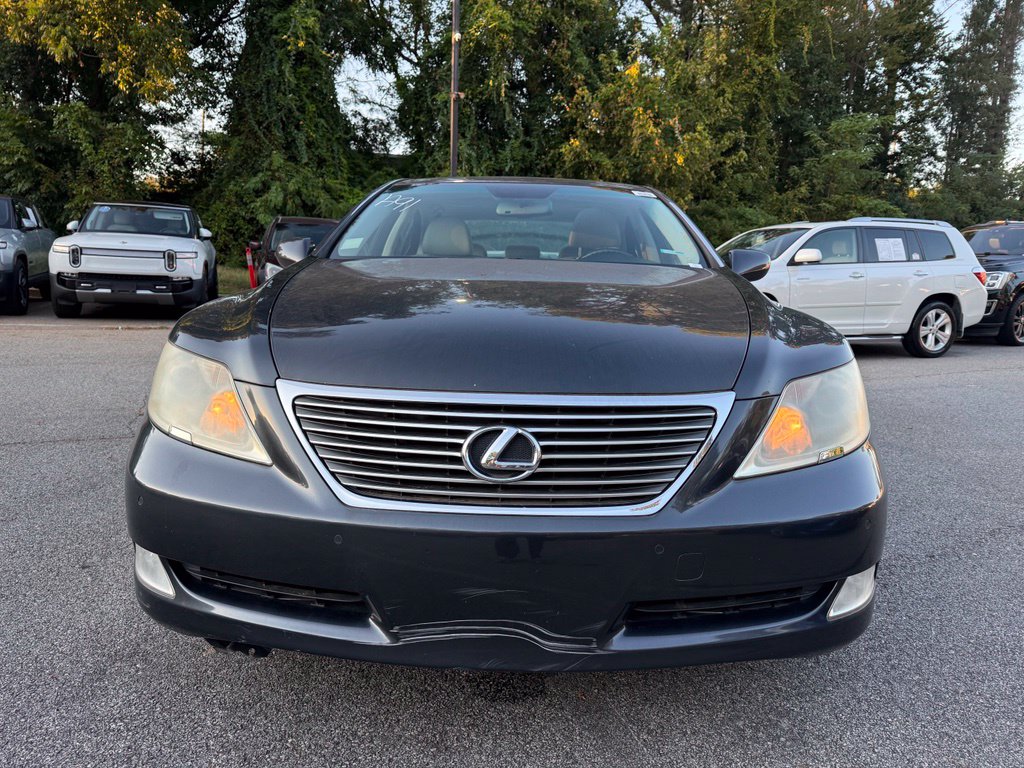 Photo 3 of this Lexus LS 460