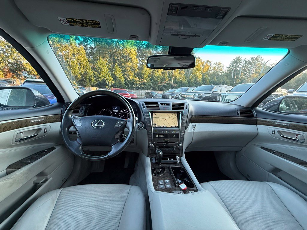 Photo 9 of this Lexus LS 460