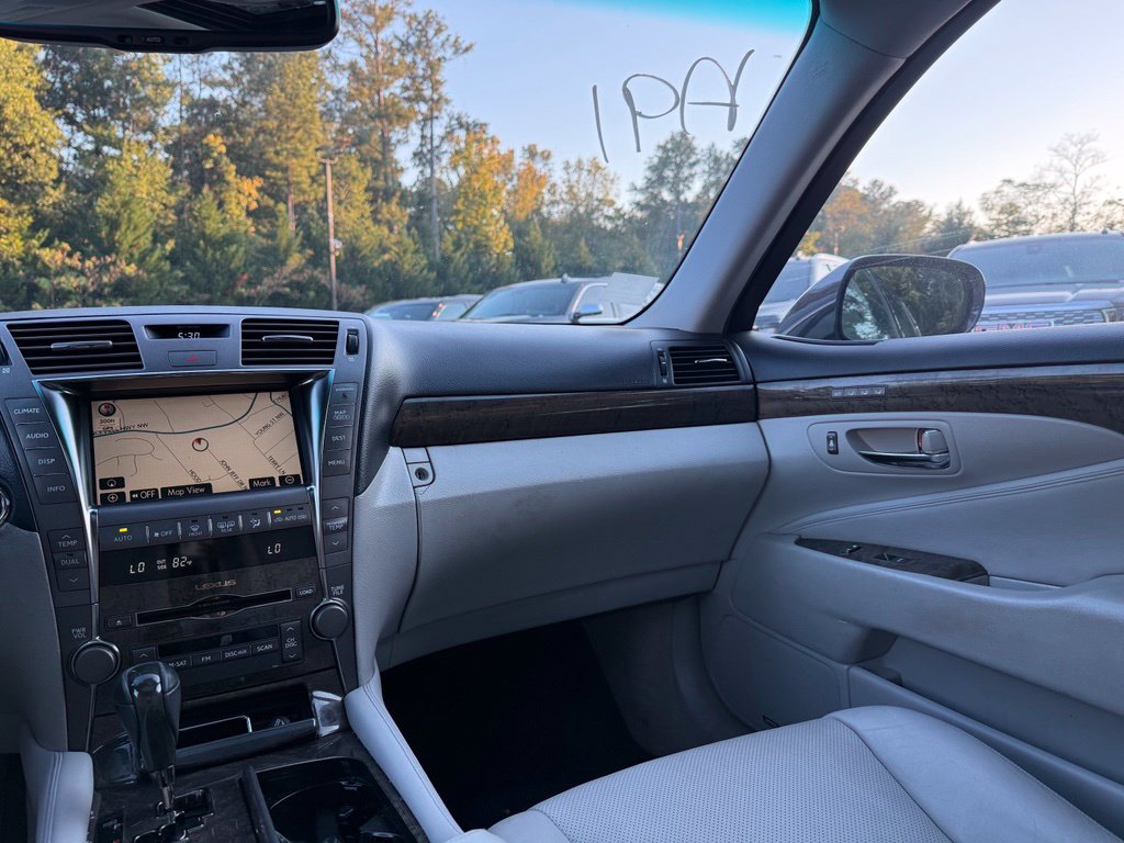 Photo 13 of this Lexus LS 460