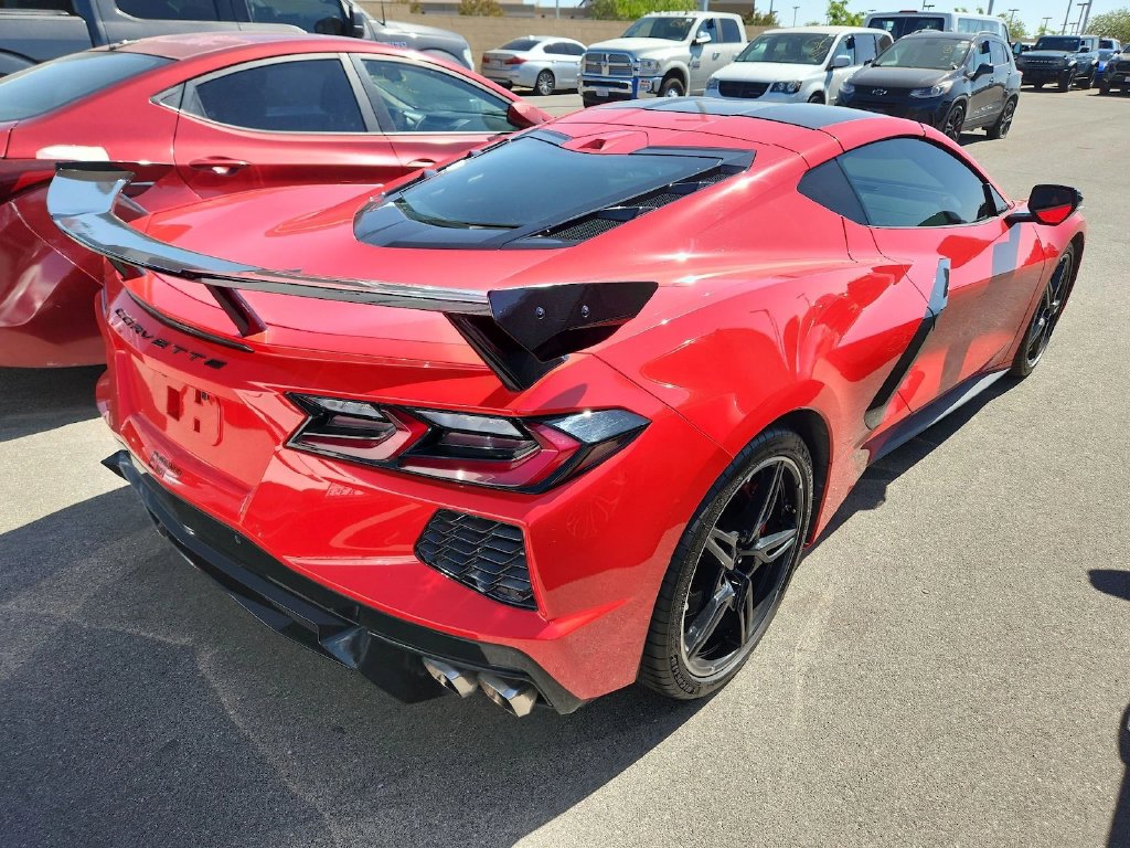 Photo 4 of this Chevrolet Corvette
