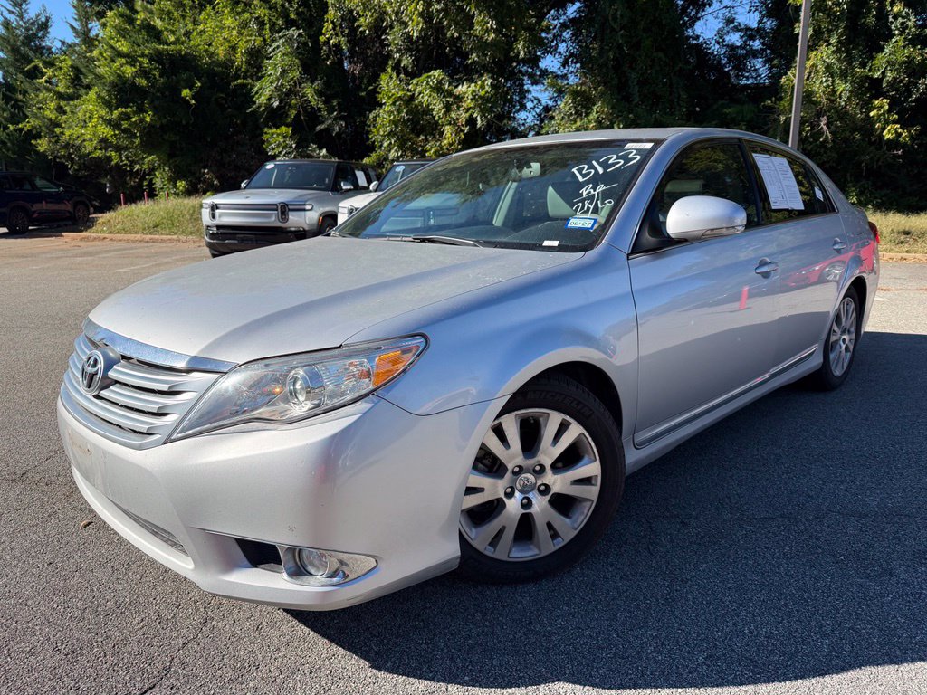 Toyota Avalon photo 2