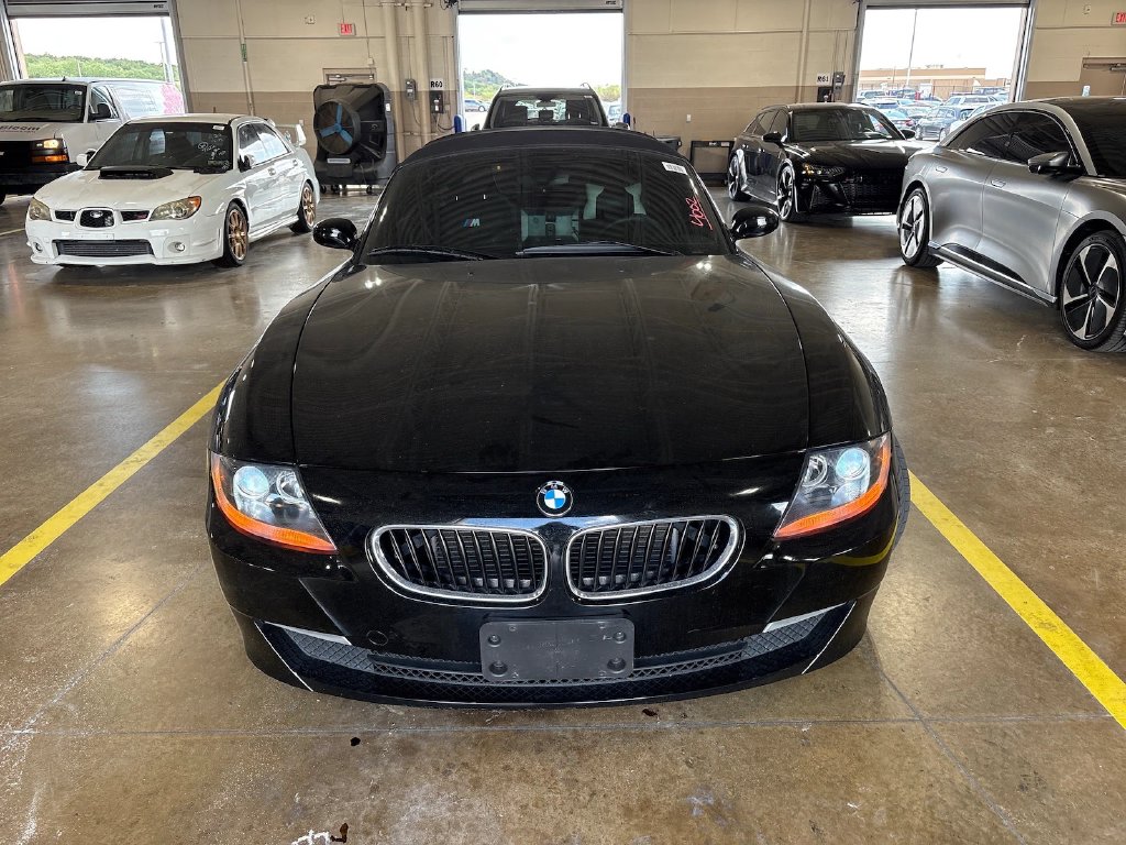 Photo 2 of this BMW Z4