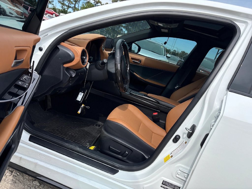 Photo 9 of this Lexus IS 350