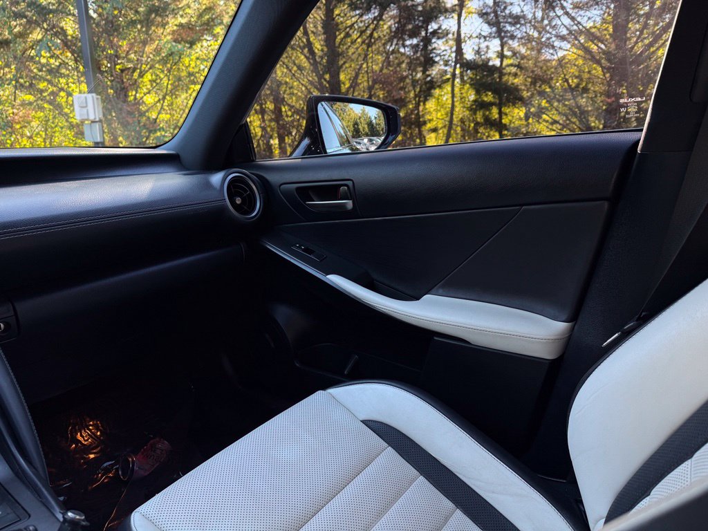 Photo 12 of this Lexus IS 350