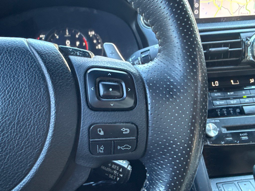 Photo 16 of this Lexus IS 350