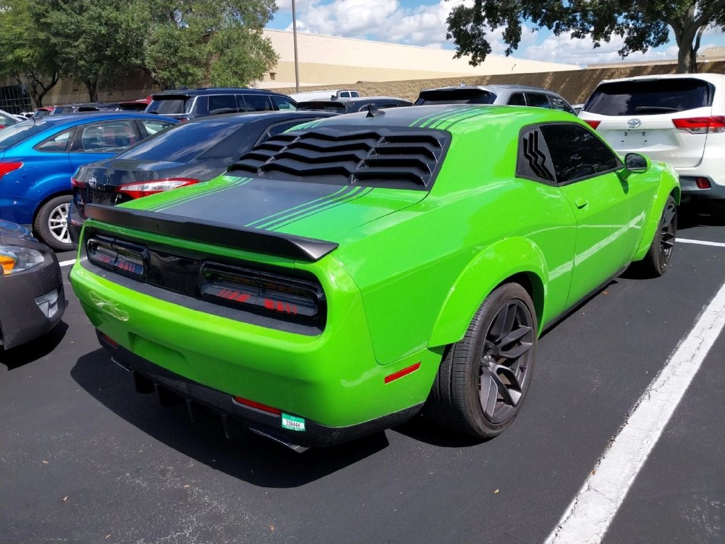 Dodge Challenger photo 5