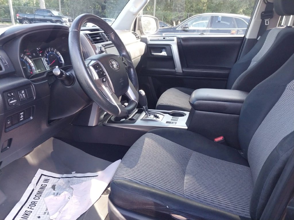 Toyota 4Runner photo 6