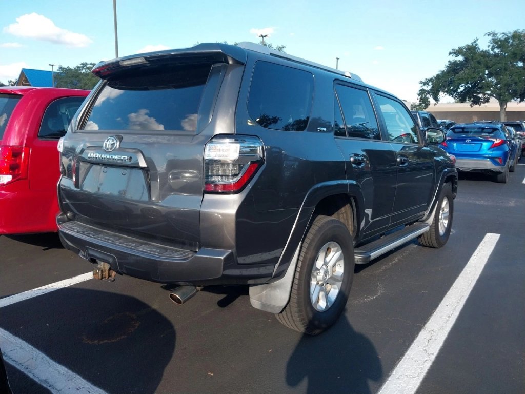 Toyota 4Runner photo 5