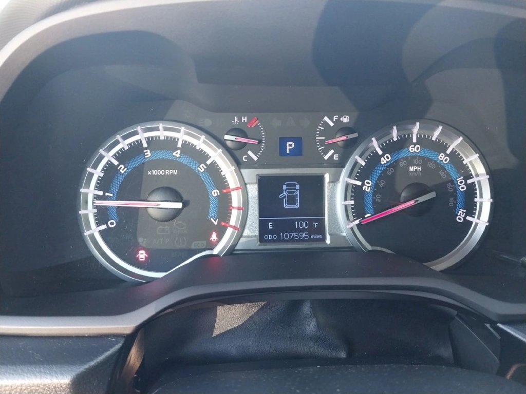 Toyota 4Runner photo 9