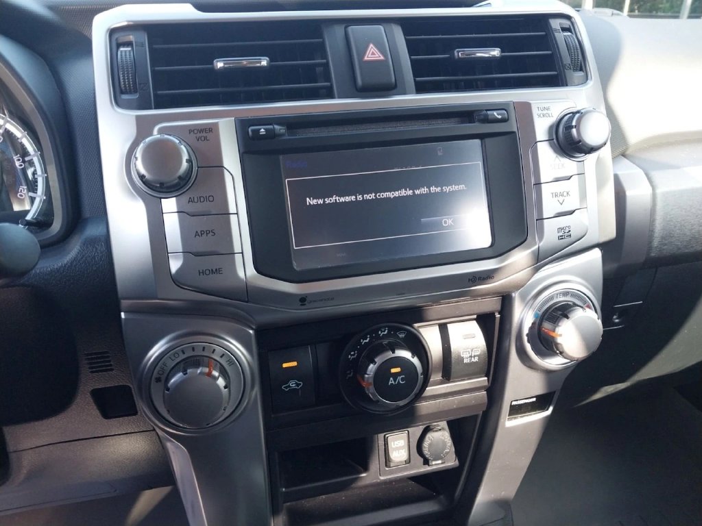 Toyota 4Runner photo 8