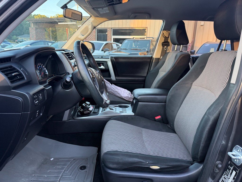 Photo 8 of this Toyota 4Runner