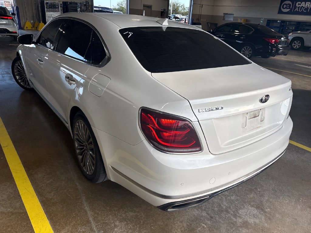 Photo 6 of this Kia K900