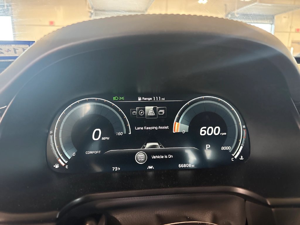 Photo 10 of this Kia K900