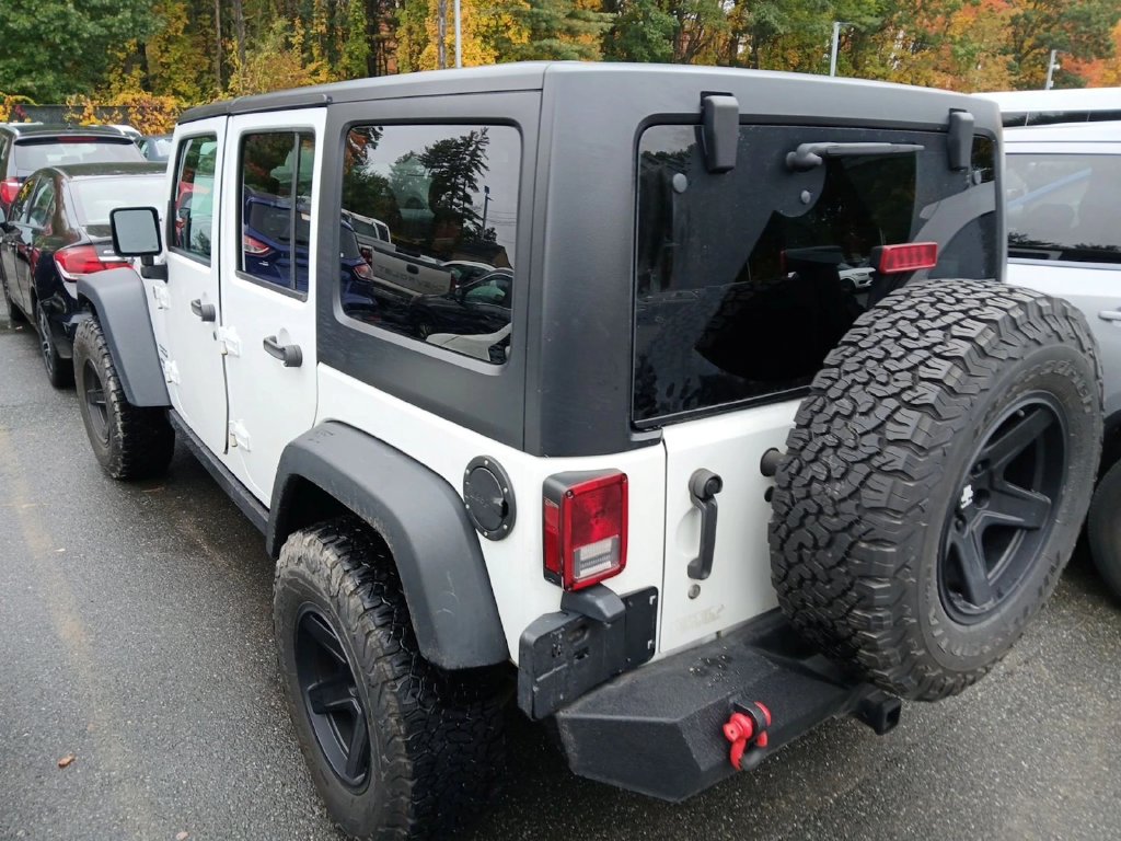 Jeep Wrangler photo 4