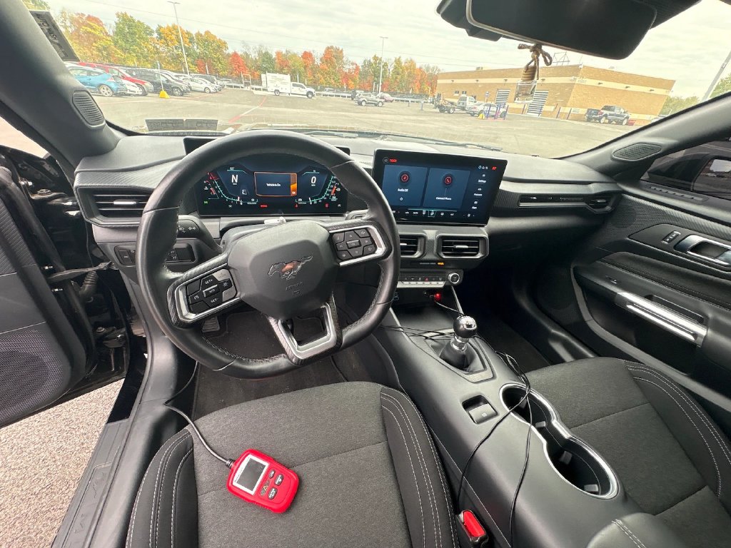 Ford Mustang photo 9