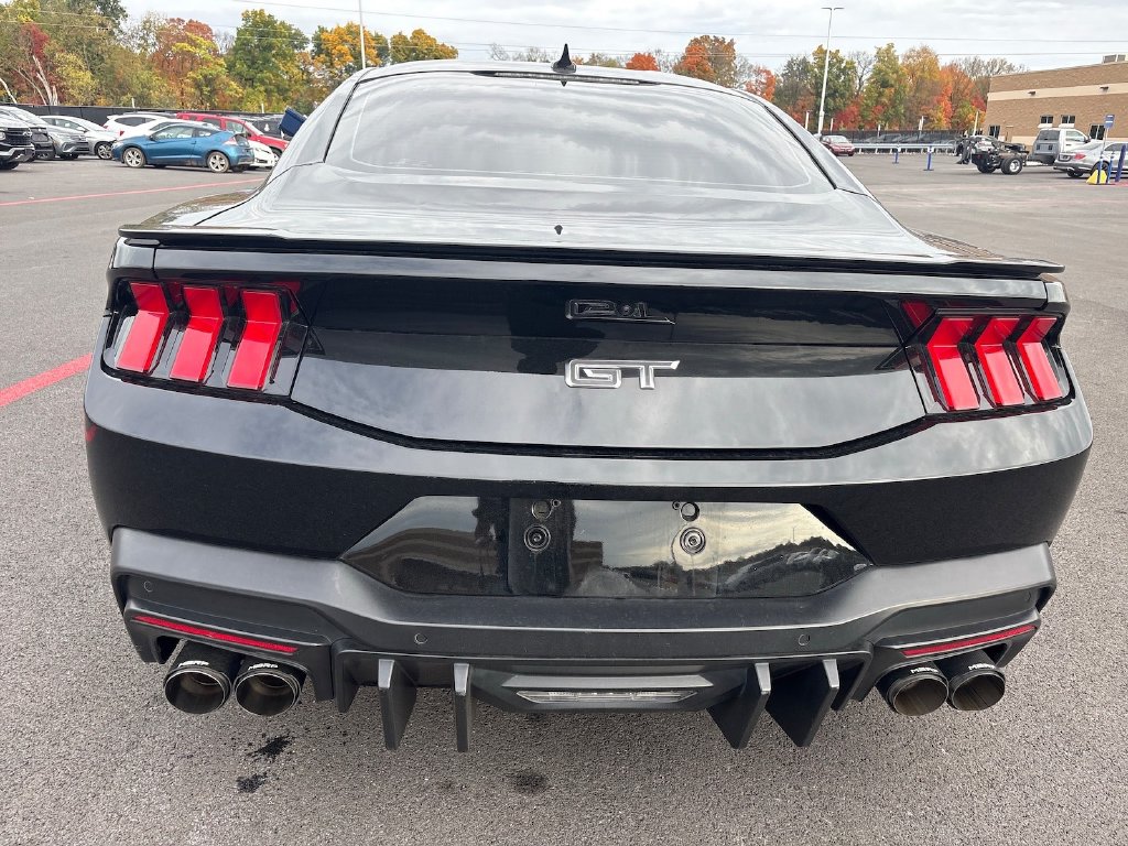Ford Mustang photo 8