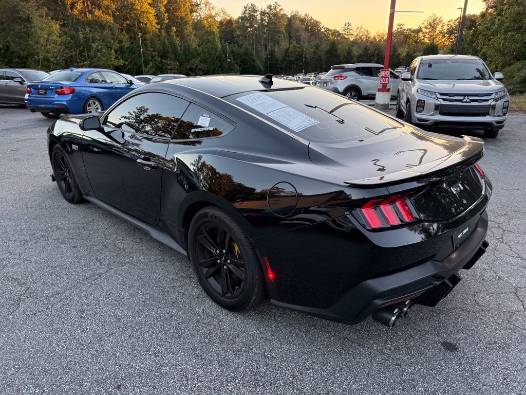 Photo 4 of this Ford Mustang